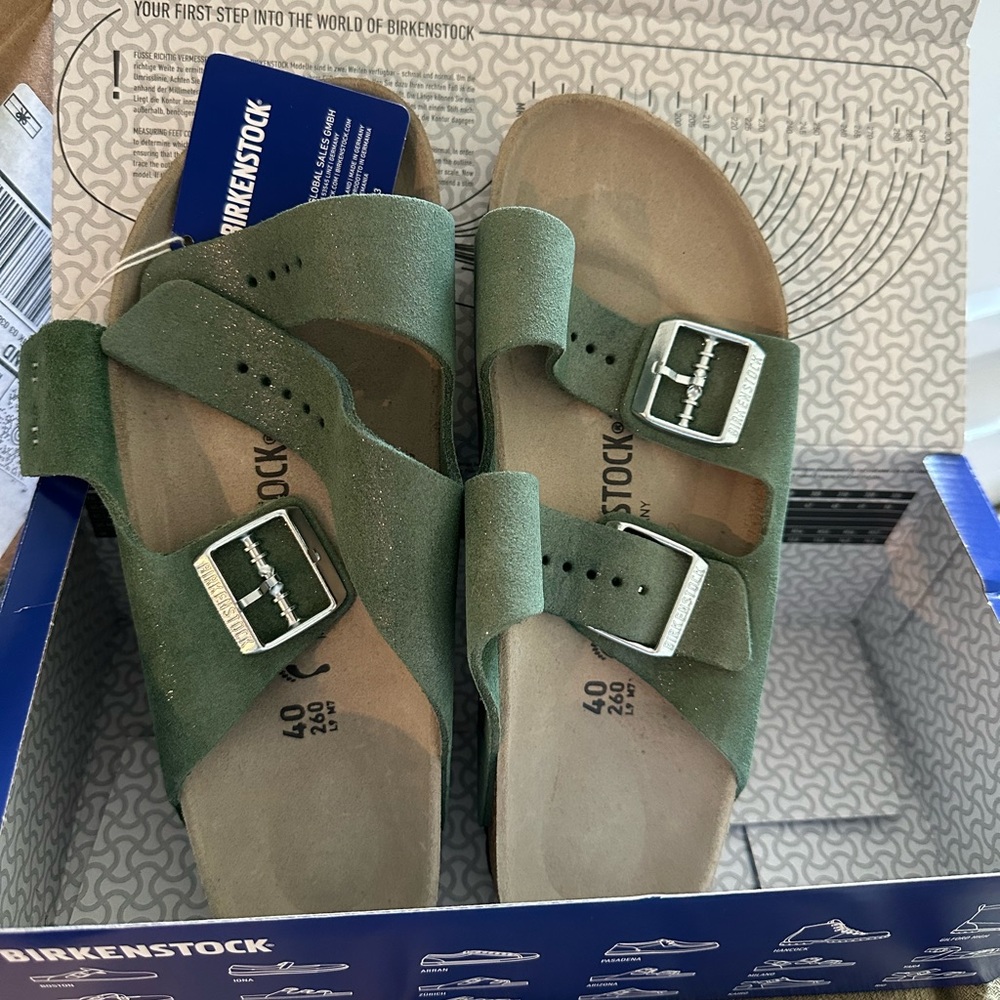 NWT Arizona Birkenstocks Suede Green